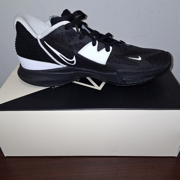 Nike Kyrie Low 5 TB Promo Black/ White-White in multiple sizes. NWB - Picture 7 of 12